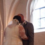 Der kysses for første gangs som mand & kone