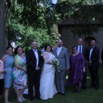 Fra venstre: Gitte (brudens mormor), Ida (brudens søster), Nina (brudens mor), Simon (brudens far), Cecilie, Bjørn, Maibritt (gommens mor), Ole (gommens far), Stig (gommens bror), Anders (gommens morfar)