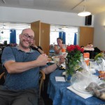 Simon & Nina har fået blomster af Anse