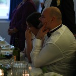 Ida holder tale/viser diasshow med billeder og indspillet sang