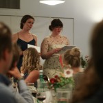 Gitte & Iza holder tale