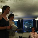 Gitte & Iza holder tale