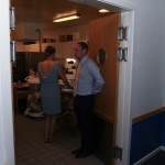 Der gøres klar til kagen