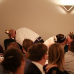 Bjørn kysser svigerfar, Cecilie kysser mor